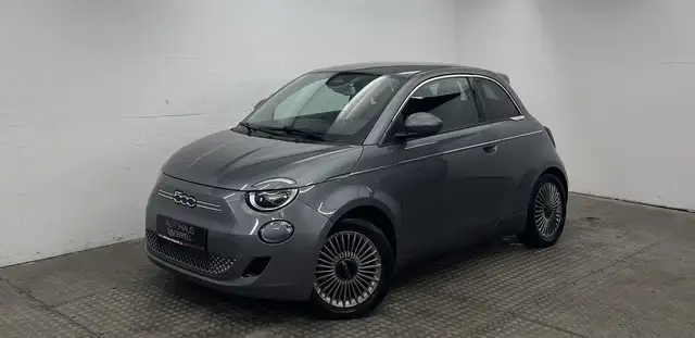 Fiat 500e 42KWH STYLE+KOMFORT+KAMERA+SITZHEIZUNG+