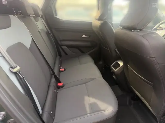 Dacia Duster view 13