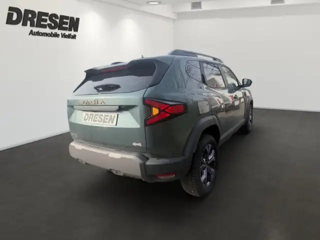 Dacia Duster view 3