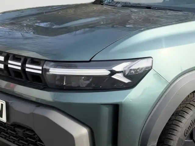 Dacia Duster view 4