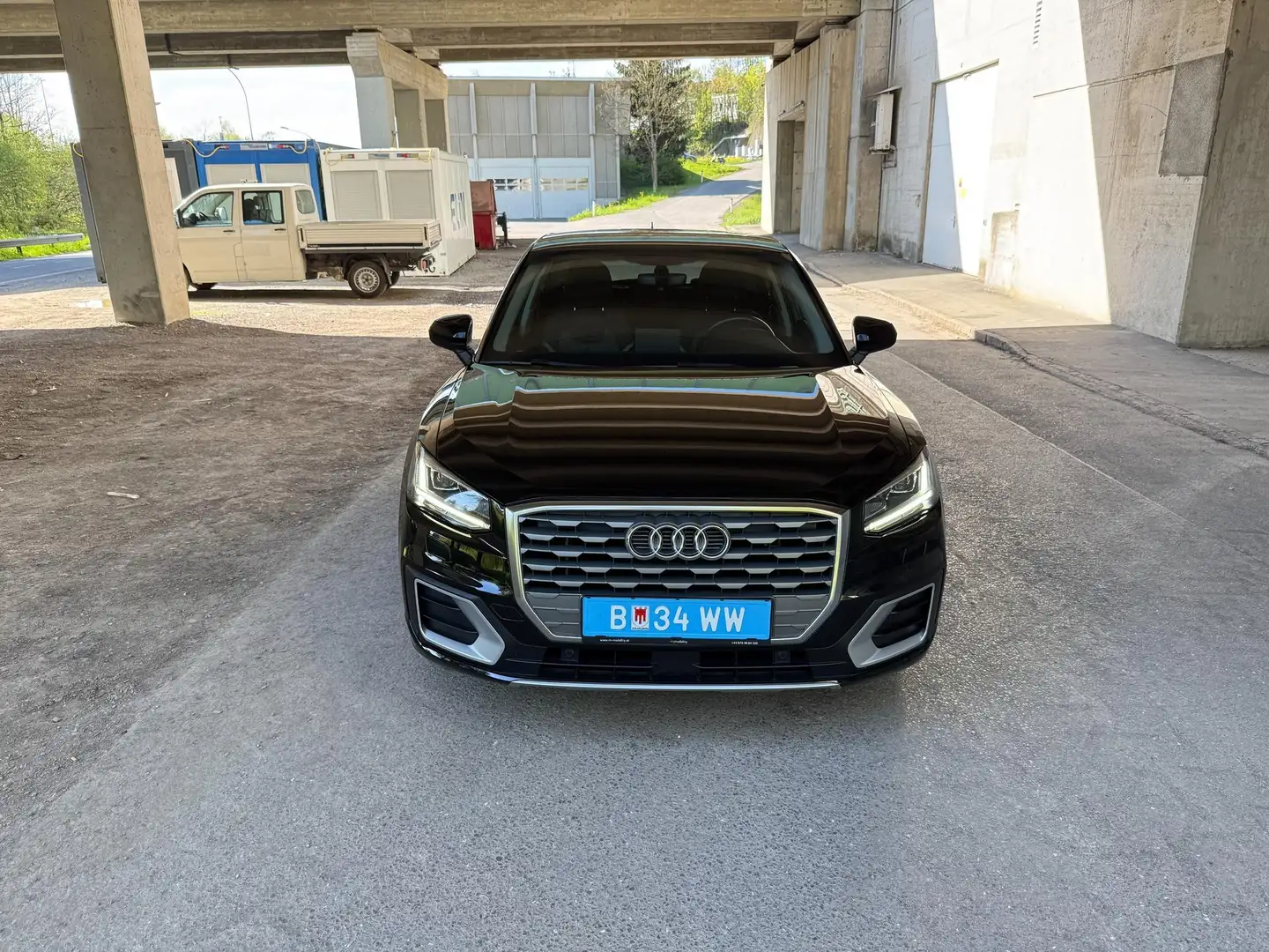 Audi Q2 35 TFSI Sport 110 kW (150 PS), Autom. 7-Gang, F... Schwarz - 2
