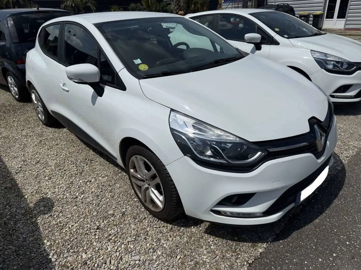 Renault Clio IV 1.5 dCi 75ch energy Business 5p Blanc - 2