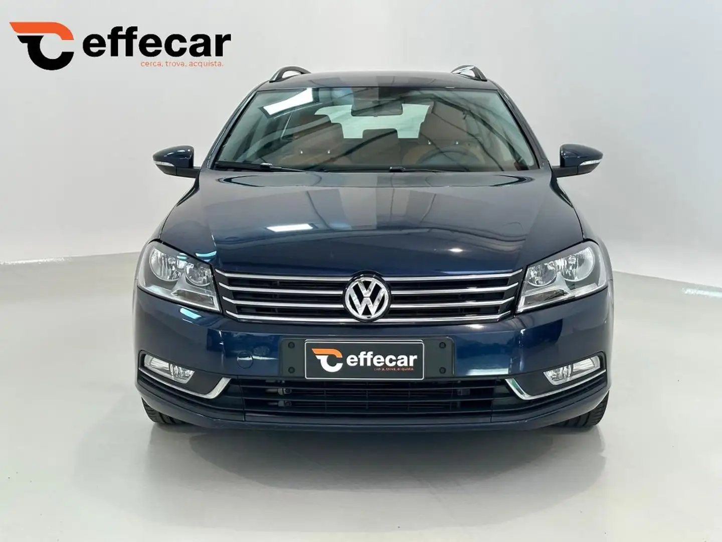 Volkswagen Passat Var. 1.4 TSI Trend. BlueM.Tech. Schwarz - 2