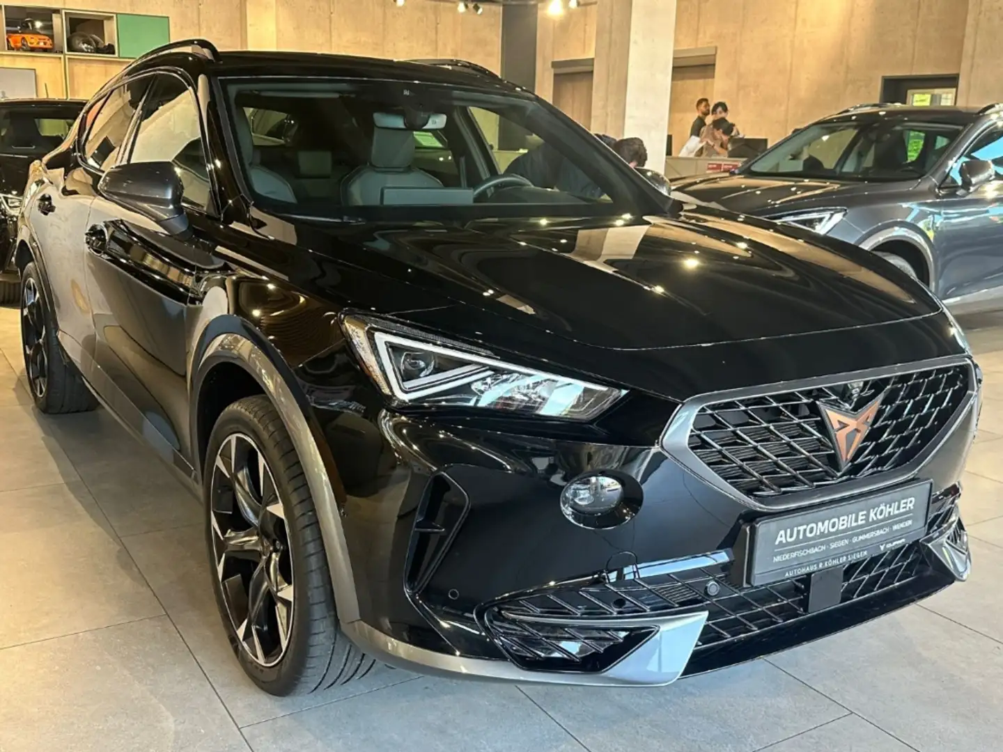 CUPRA Formentor 1.5 TSI AHK Navi 360 Kamera LED 19''LM Schwarz - 2