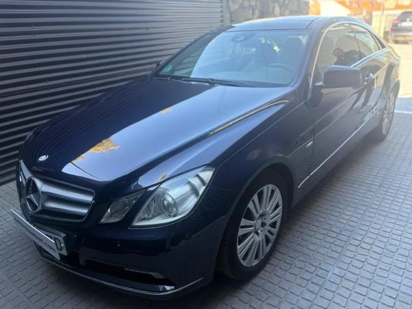 Mercedes-Benz E 250 Coupé CGI BE Aut. Azul - 1