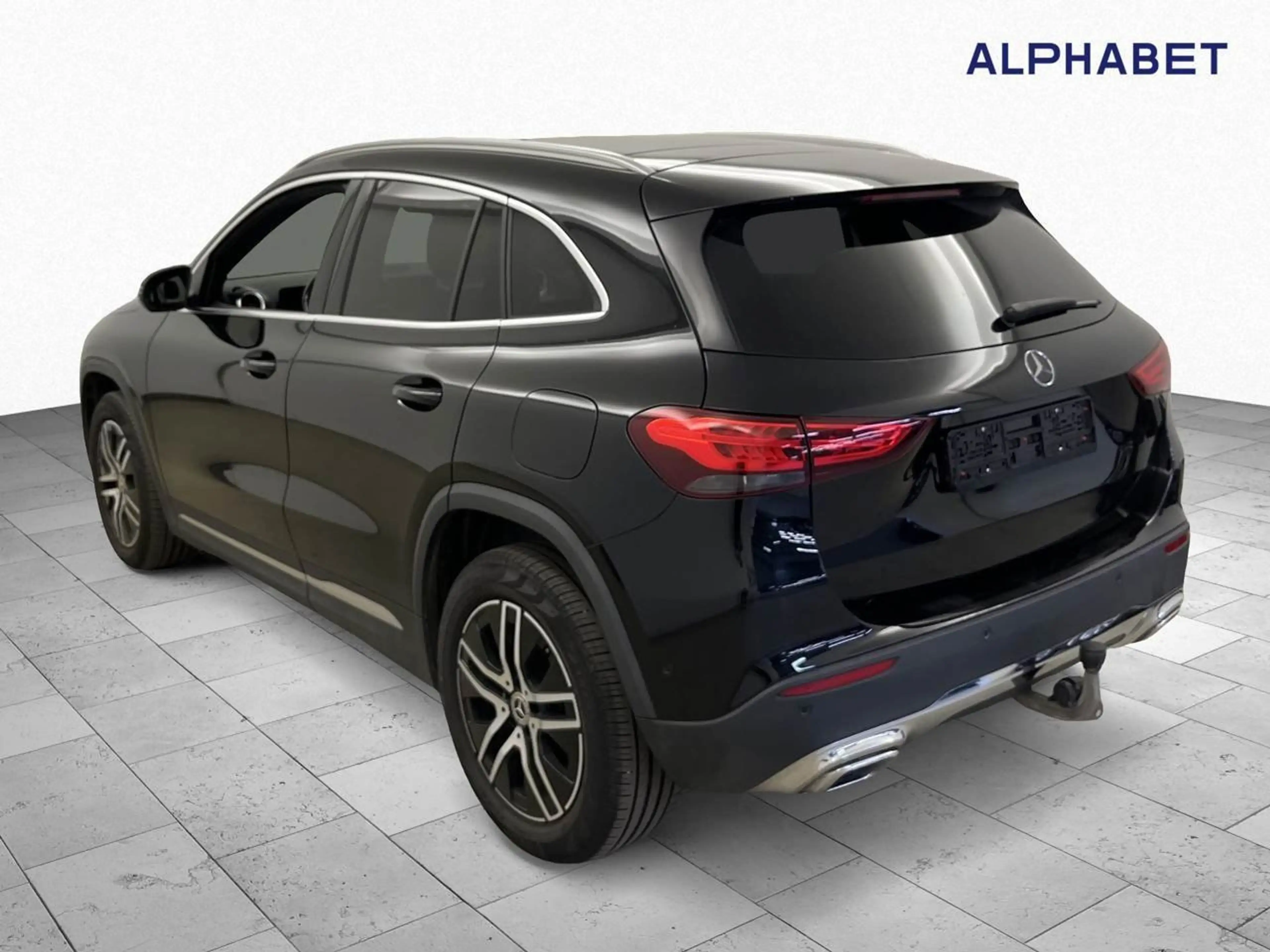 Mercedes-Benz GLA 220 d 4Matic Progressive AHK Pano S-Dach Key — photo 5