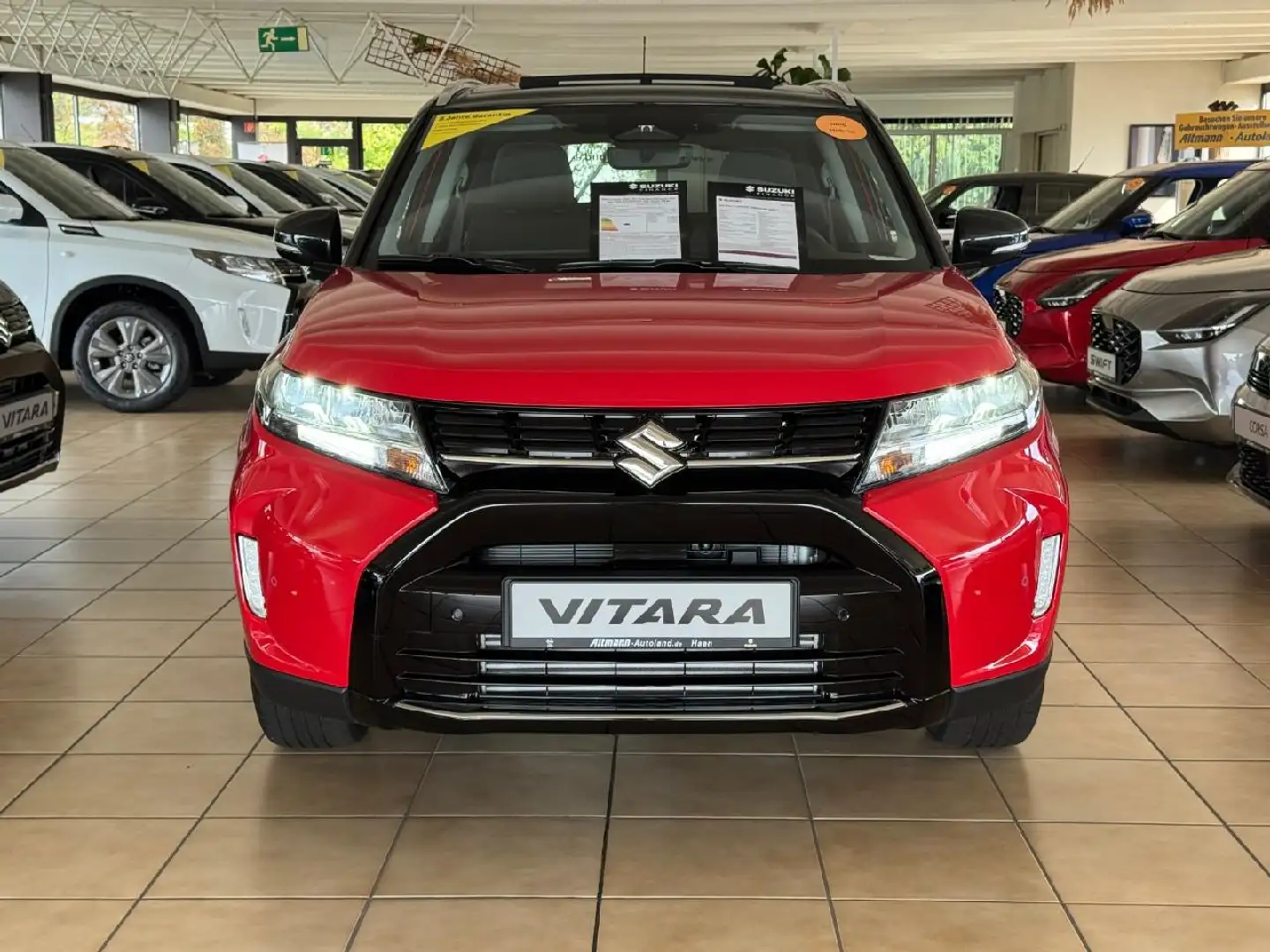 Suzuki Vitara 1.4 Mild-Hybrid Comfort+ 4x4 Allgrip SSD Navi Keyl Rot - 2