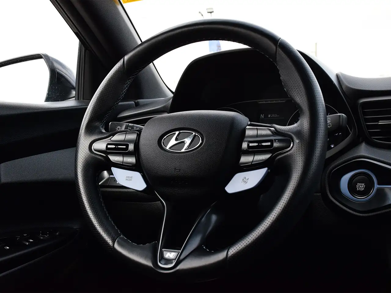 Hyundai VELOSTER снимка Hyundai VELOSTER