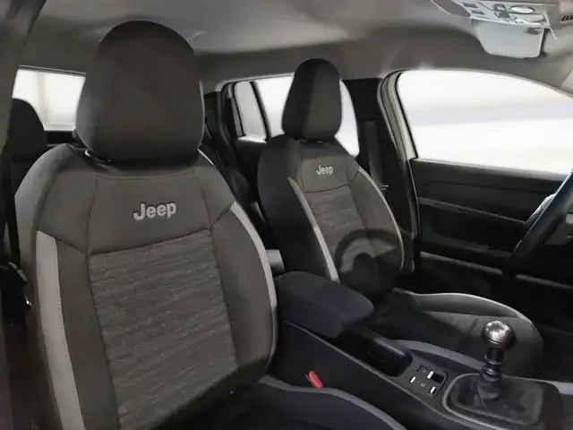 Jeep Avenger view 11