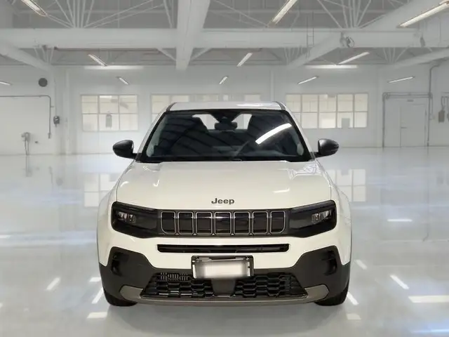 Jeep Avenger view 3