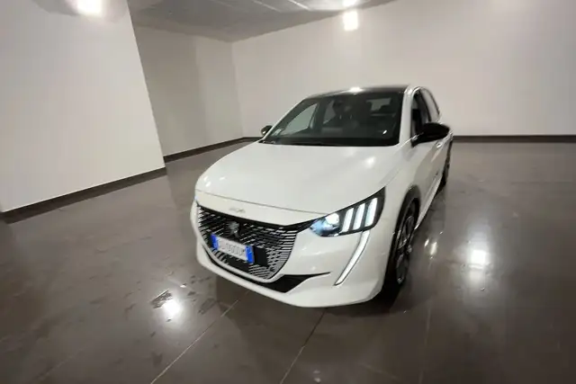 Peugeot e-208 e-208 GT Line 100kW