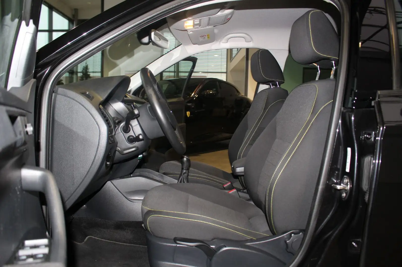 Skoda Fabia FABIA 1.0 TSI *SOLEI* ACC/CARPLAY/5-TÜRER/ALU`S Schwarz - 2