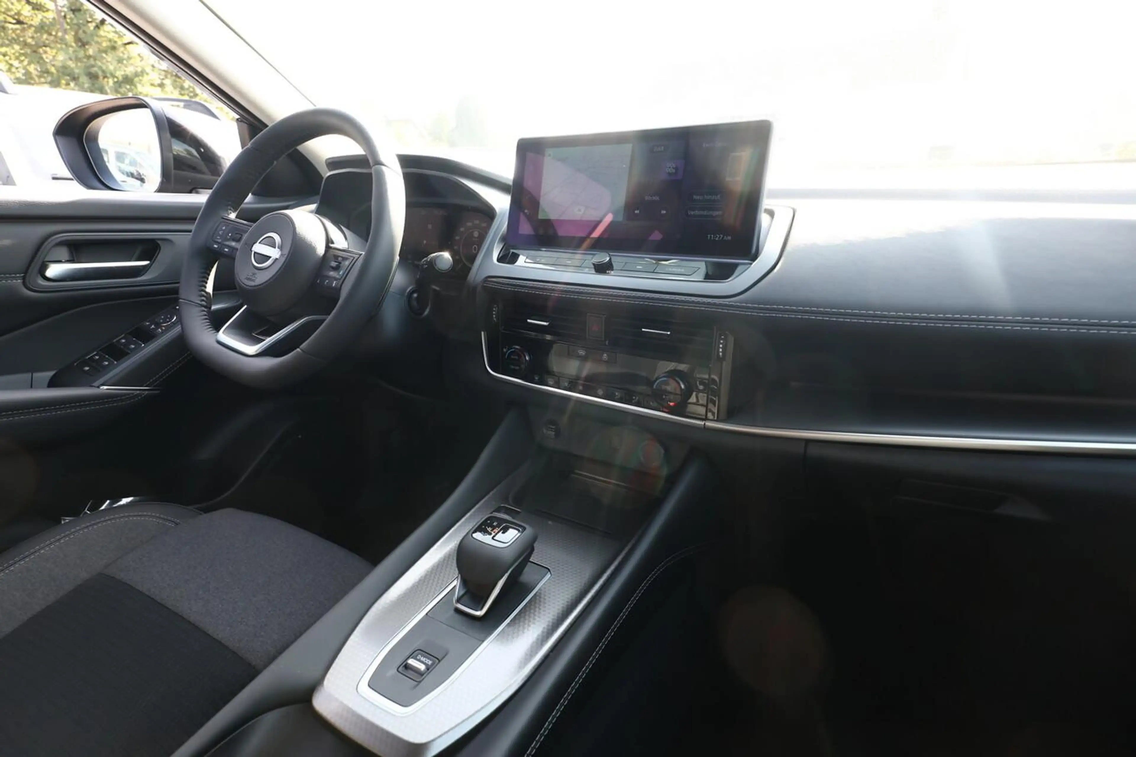 Nissan Qashqai AT N-Connecta Nav SHZ PrivG LED ACC LHZ 116 kW ... — photo 9