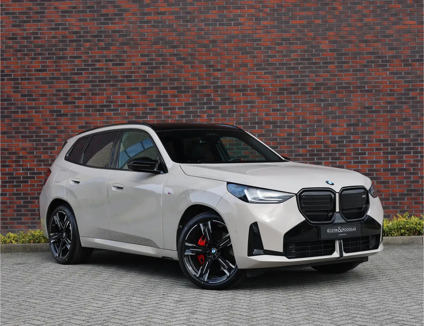 BMW X3 M50 xDrive | Direct leverbaar! - Trekhaak - Pano - Gris - 1