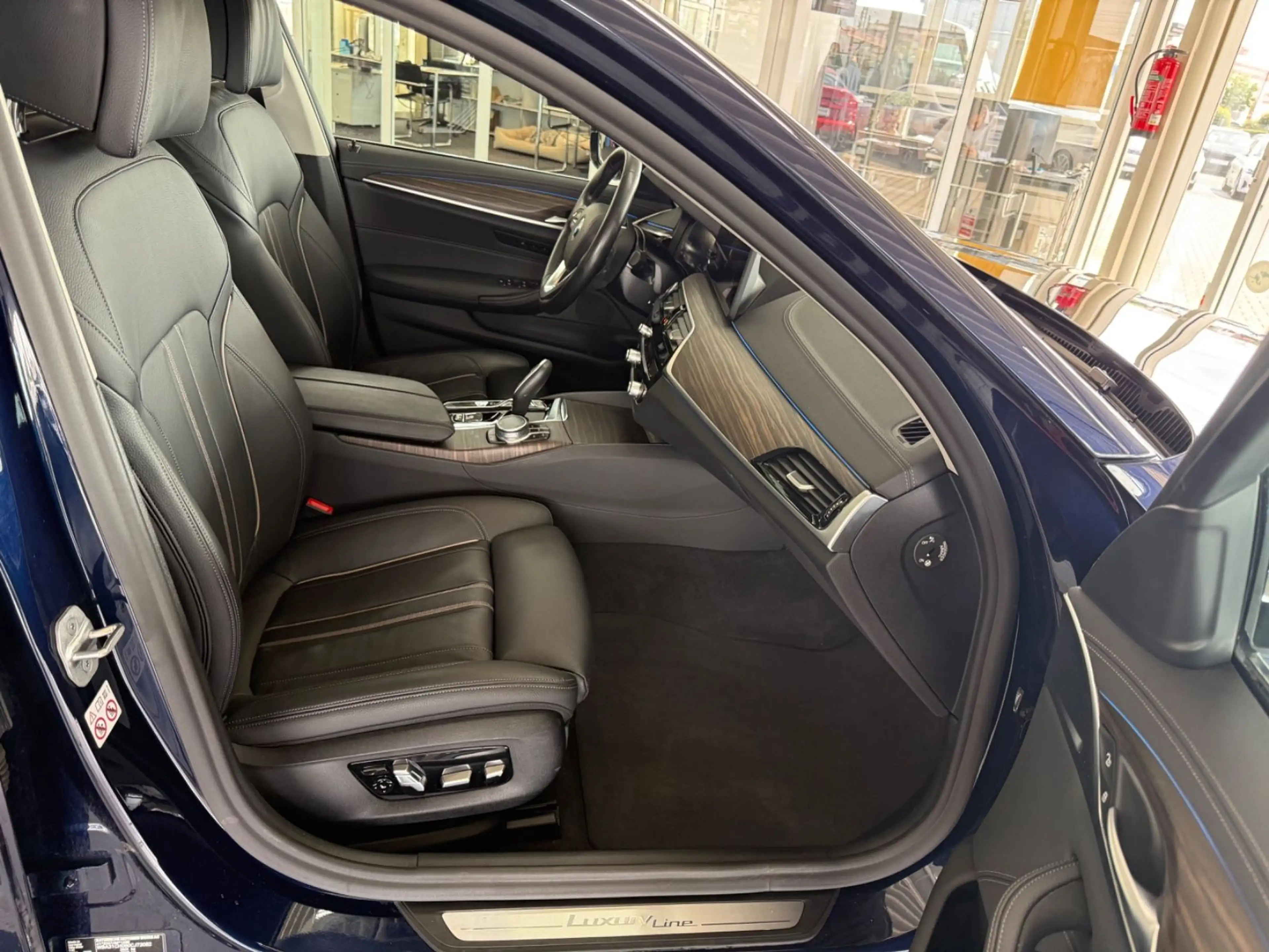 BMW 545 e xDrive Lim. Luxury Line AUT./LASER/HUD/GD — photo 6