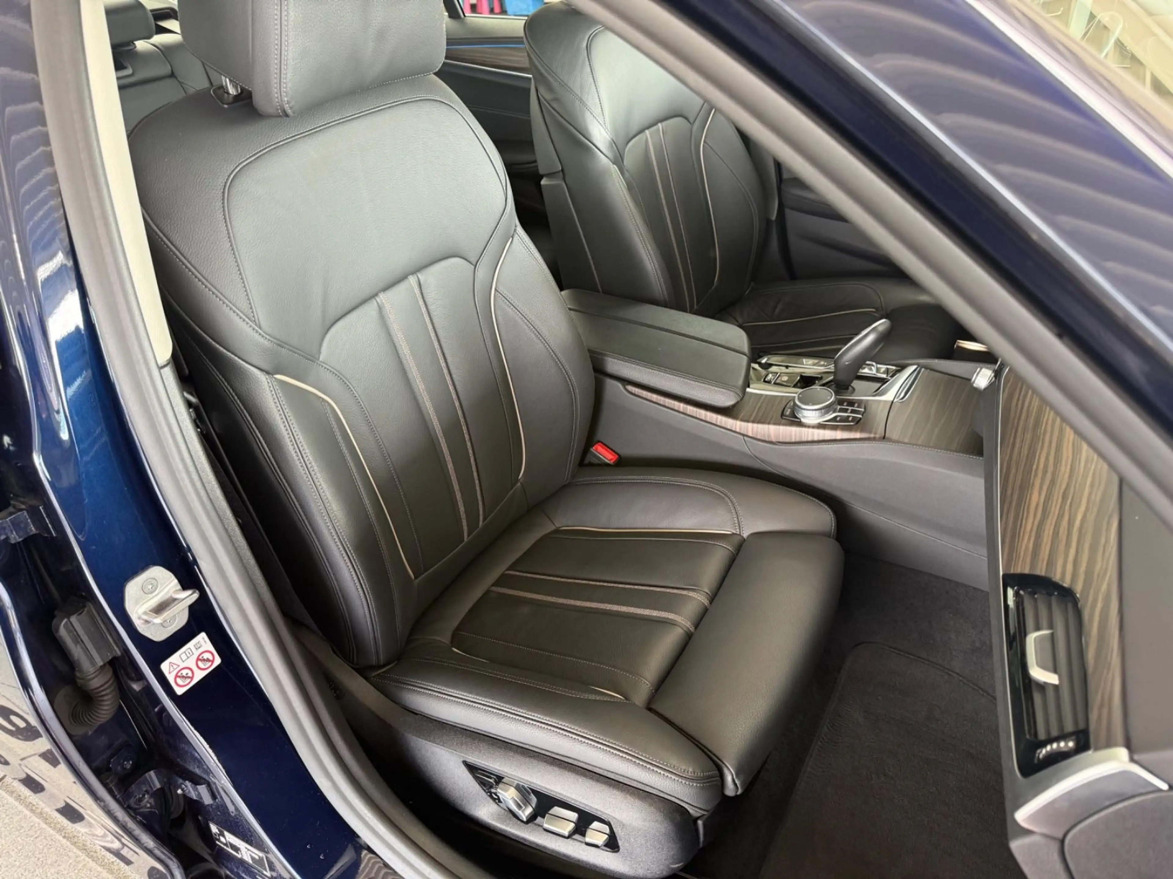 BMW 545 e xDrive Lim. Luxury Line AUT./LASER/HUD/GD — photo 5