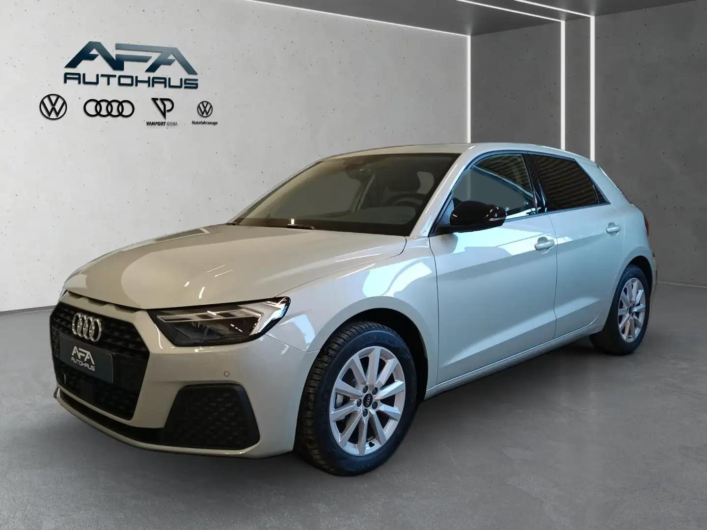 Audi A1 Sportback 25 TFSI S tronic LED*SHZ*PDC Silber - 2