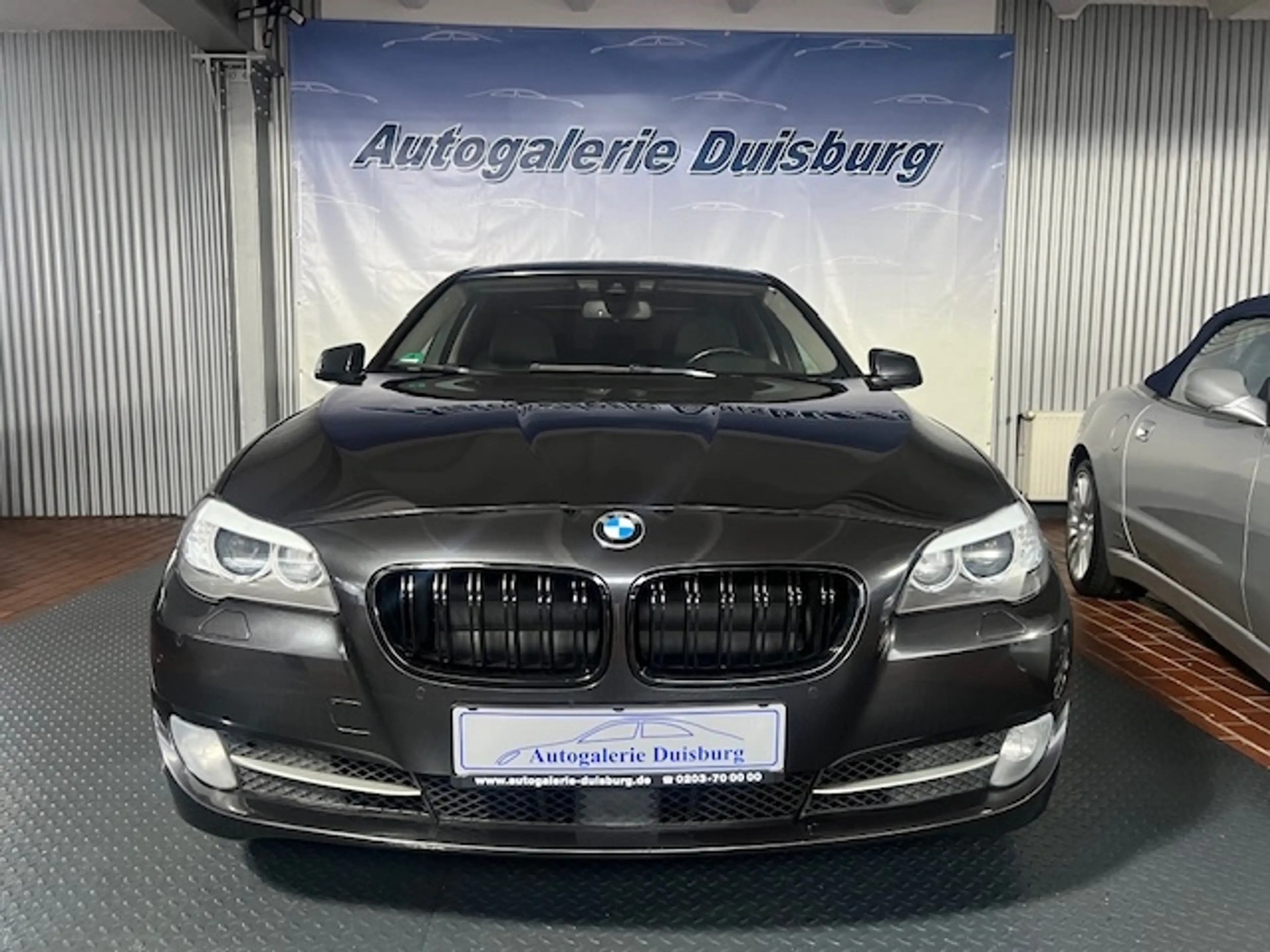 BMW 535 xDrive HUD AD StandHZG TV Navi Leder Soundsystem B — photo 3