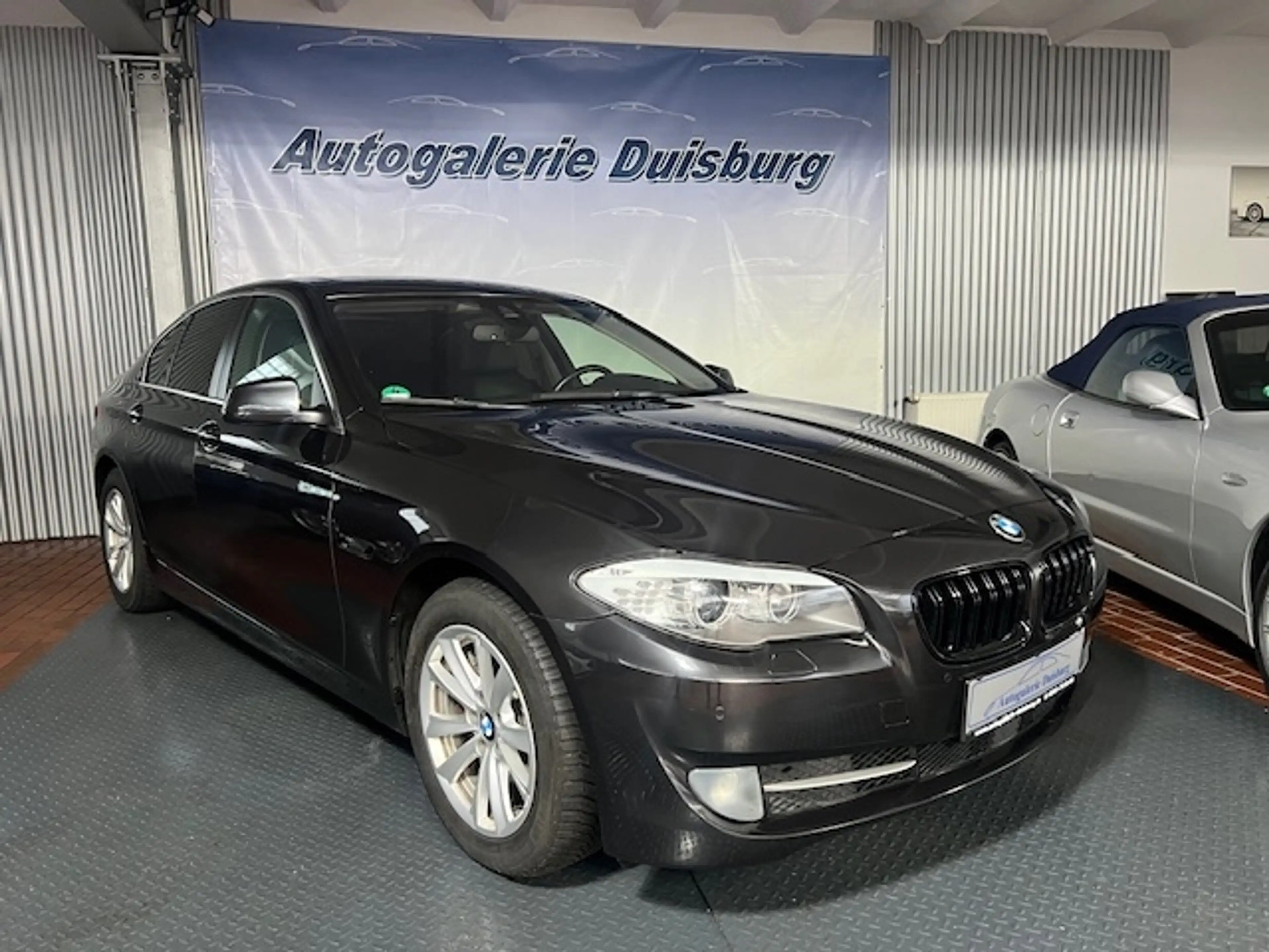 BMW 535 xDrive HUD AD StandHZG TV Navi Leder Soundsystem B — photo 6