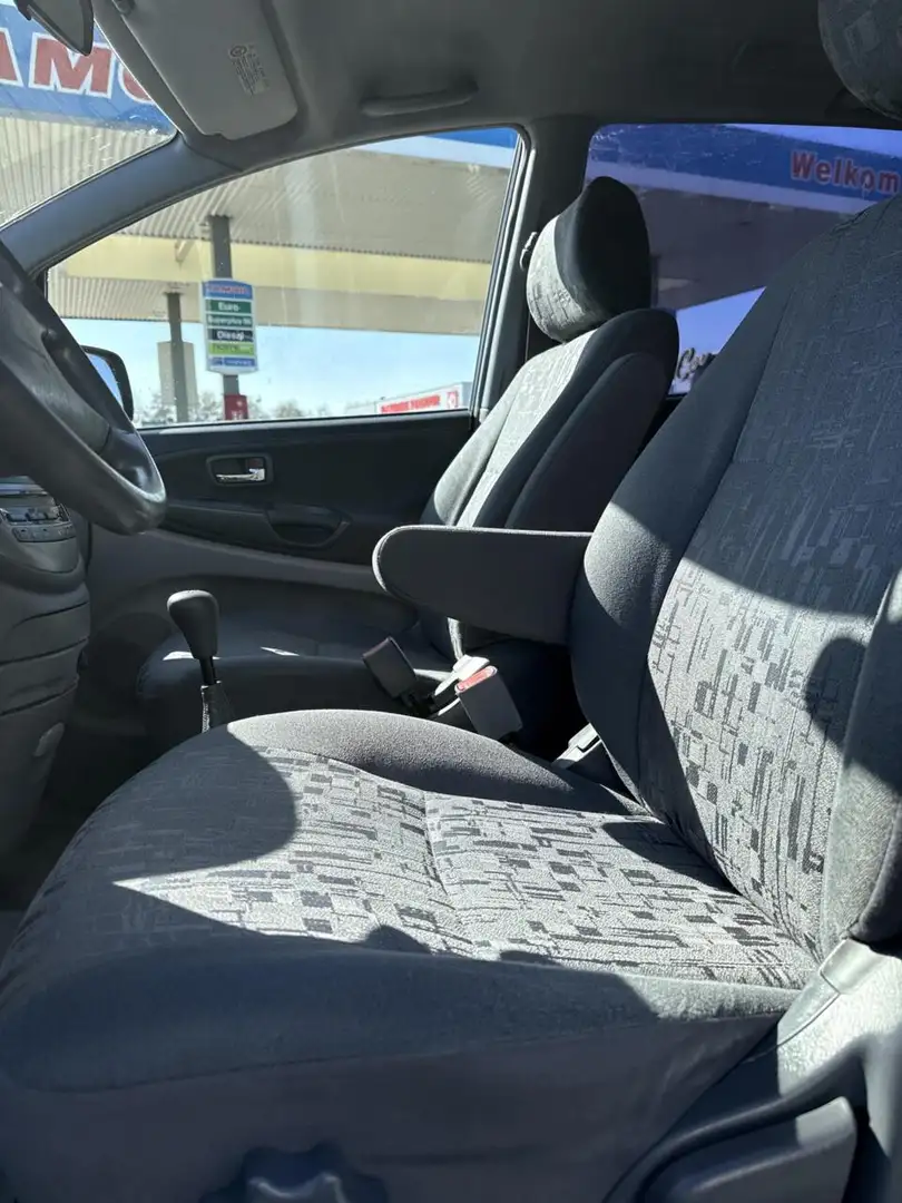 Toyota Previa 2.4 VVT-i Terra, 7 persoons, climatronic, cruiseco Gris - 2