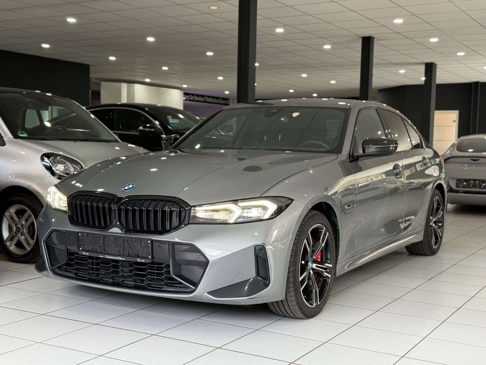 BMW 330