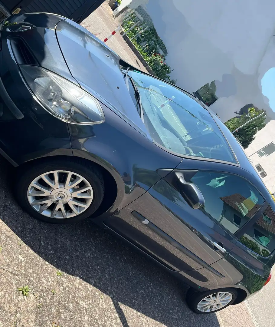 Renault Clio Exception - 1
