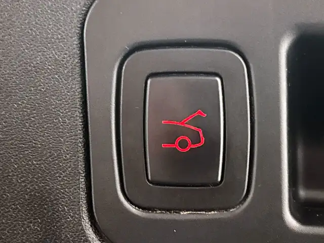 Tesla Model S view 19