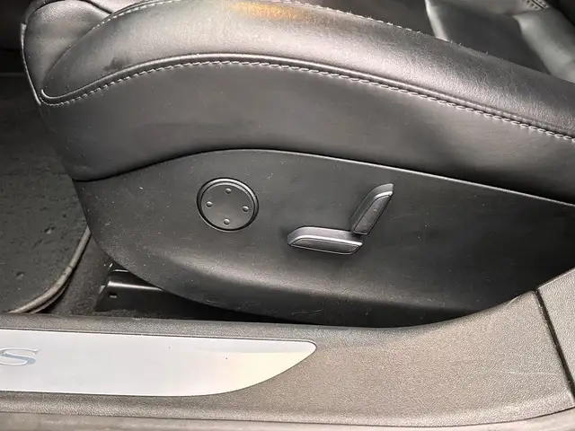 Tesla Model S view 25