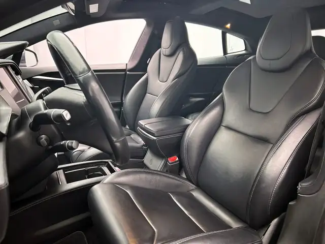 Tesla Model S view 24