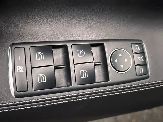 Tesla Model S view 30