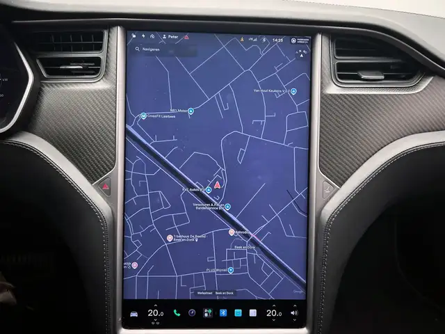 Tesla Model S view 21