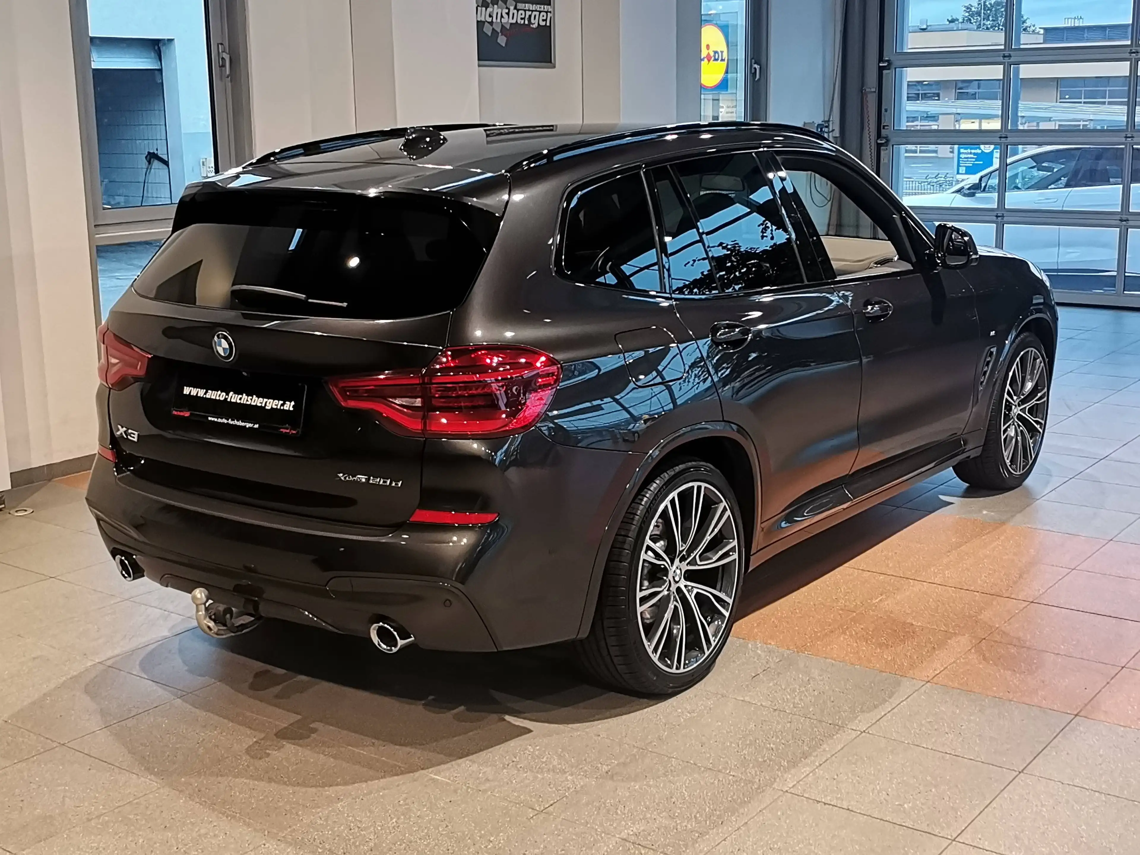 BMW X3 xDrive 20d M-Sport*AHK*Head-UP*Kessy*LED*21Zoll* — photo 9