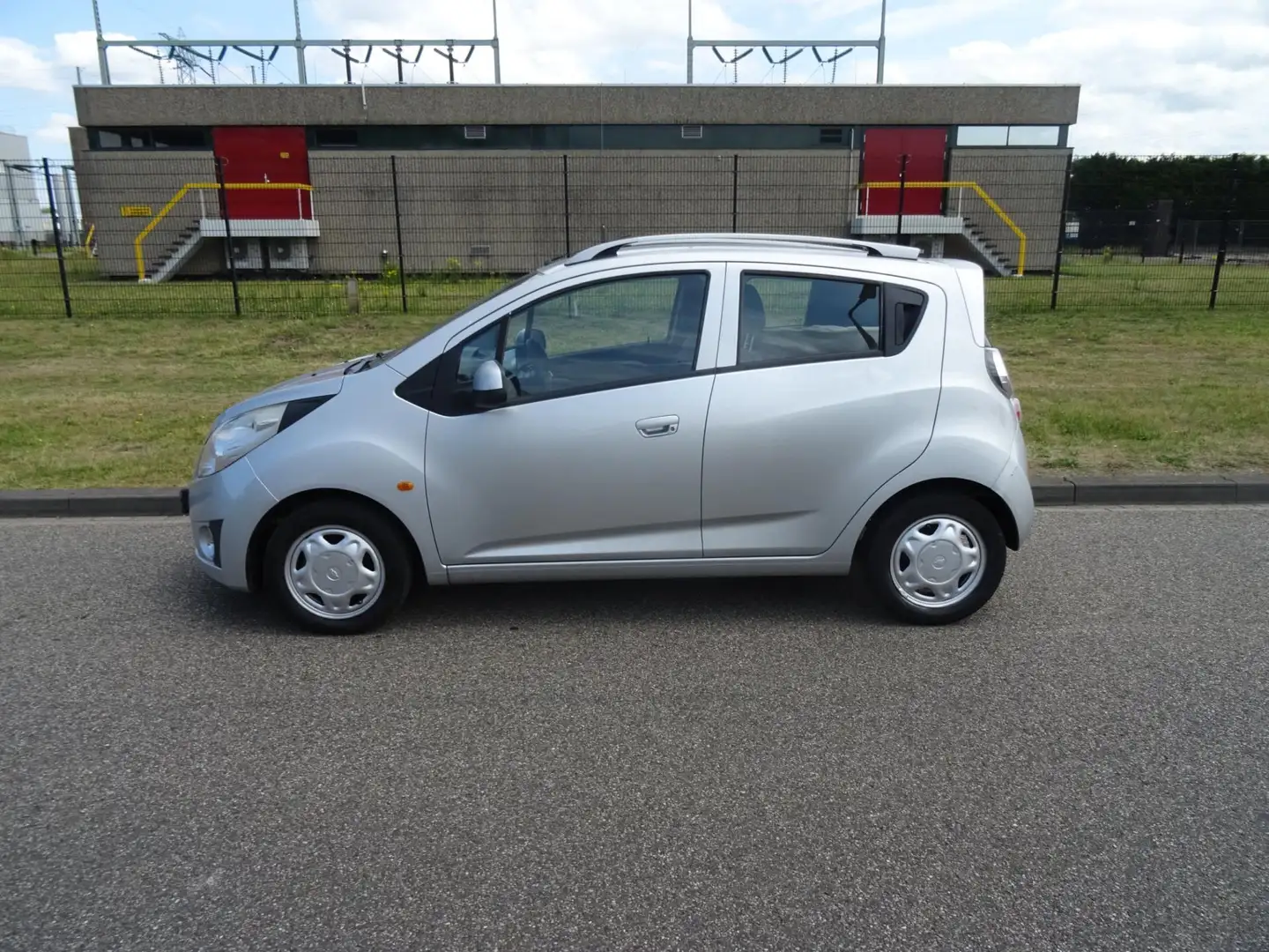Chevrolet Spark 1.0 16V LS Bi-Fuel siva - 2
