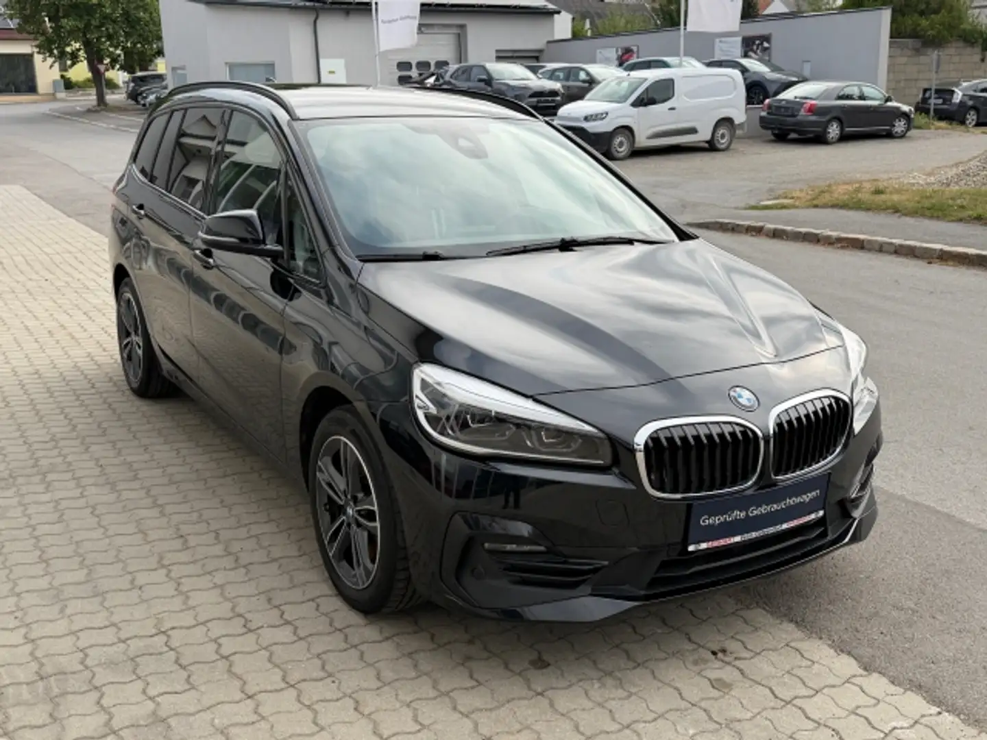 BMW 218 218d xDrive Gran Tou Schwarz - 1