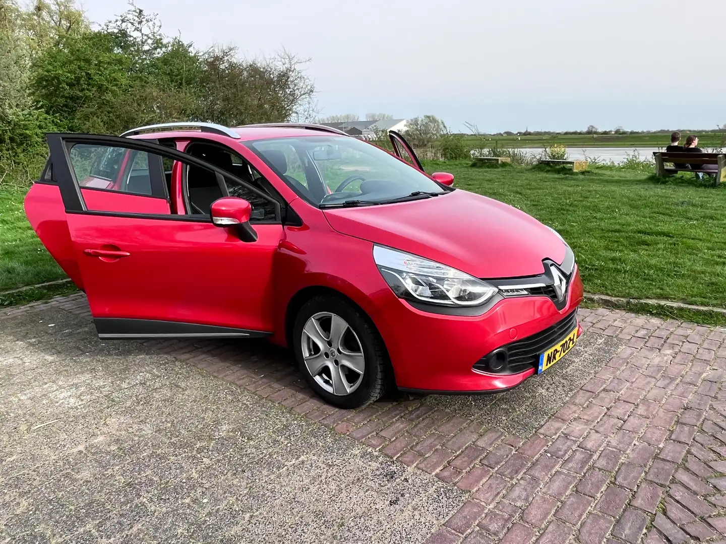 Renault Clio 0.9 TCe Limited Rood - 1