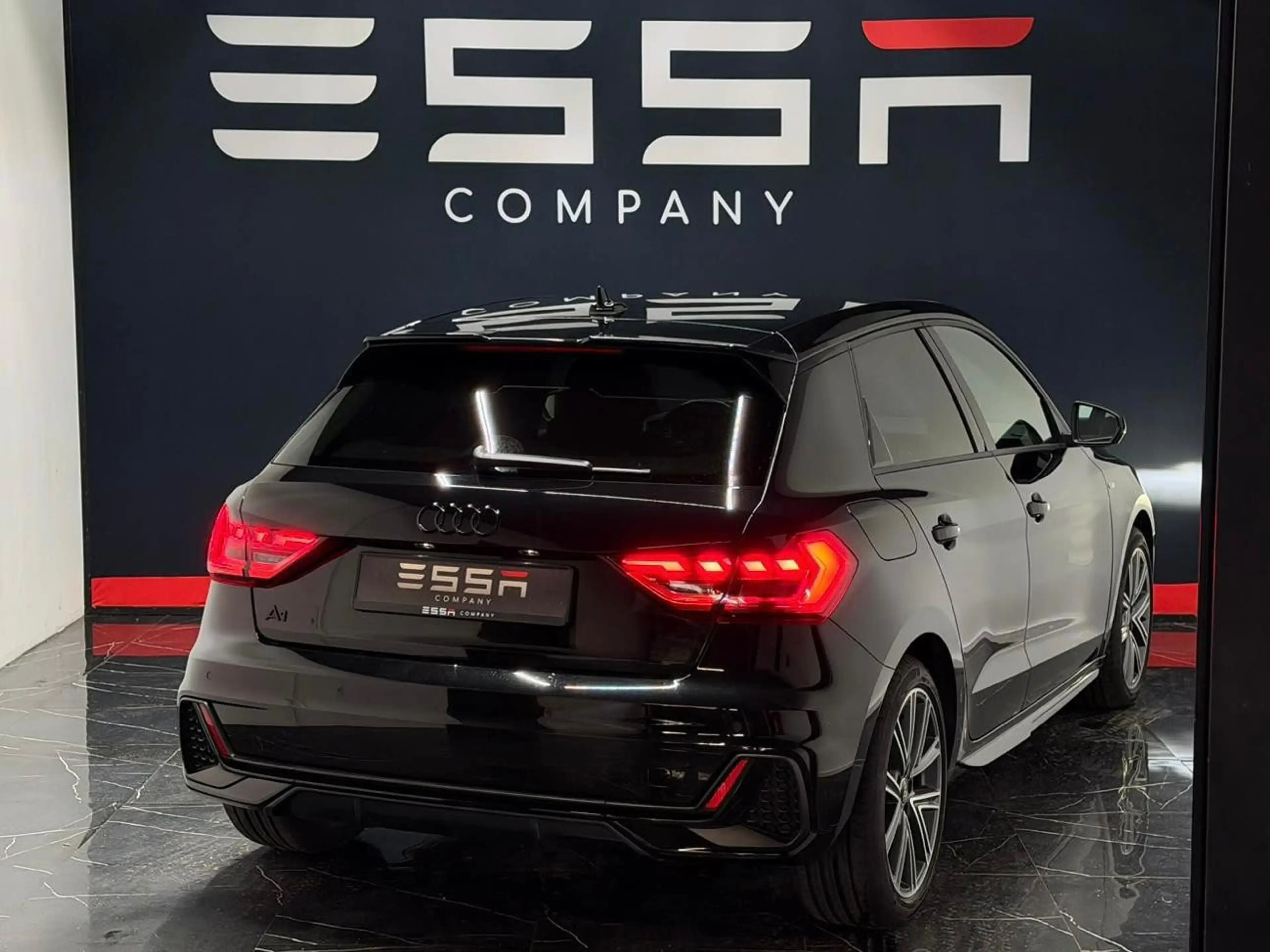 Audi A1 Sportback 30 TFSI S Line KeylessGo CarPlay Navi LE — photo 2
