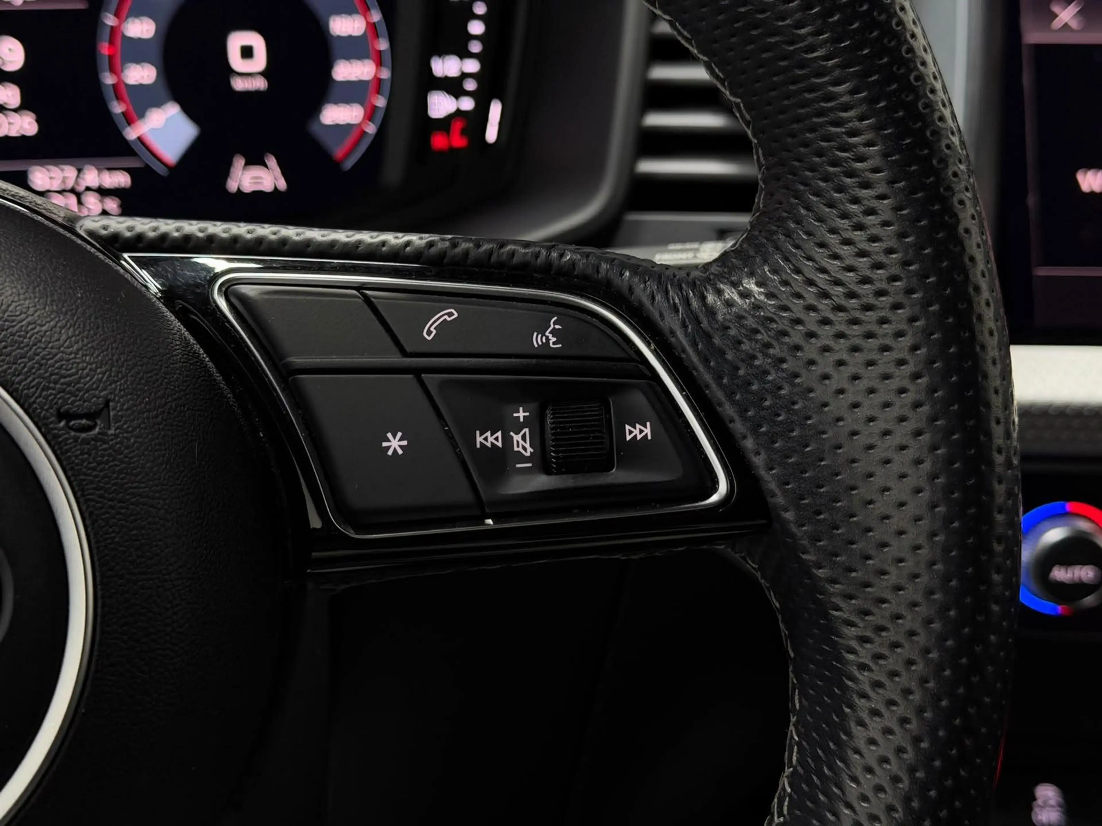 Audi A1 Sportback 30 TFSI S Line KeylessGo CarPlay Navi LE — photo 13