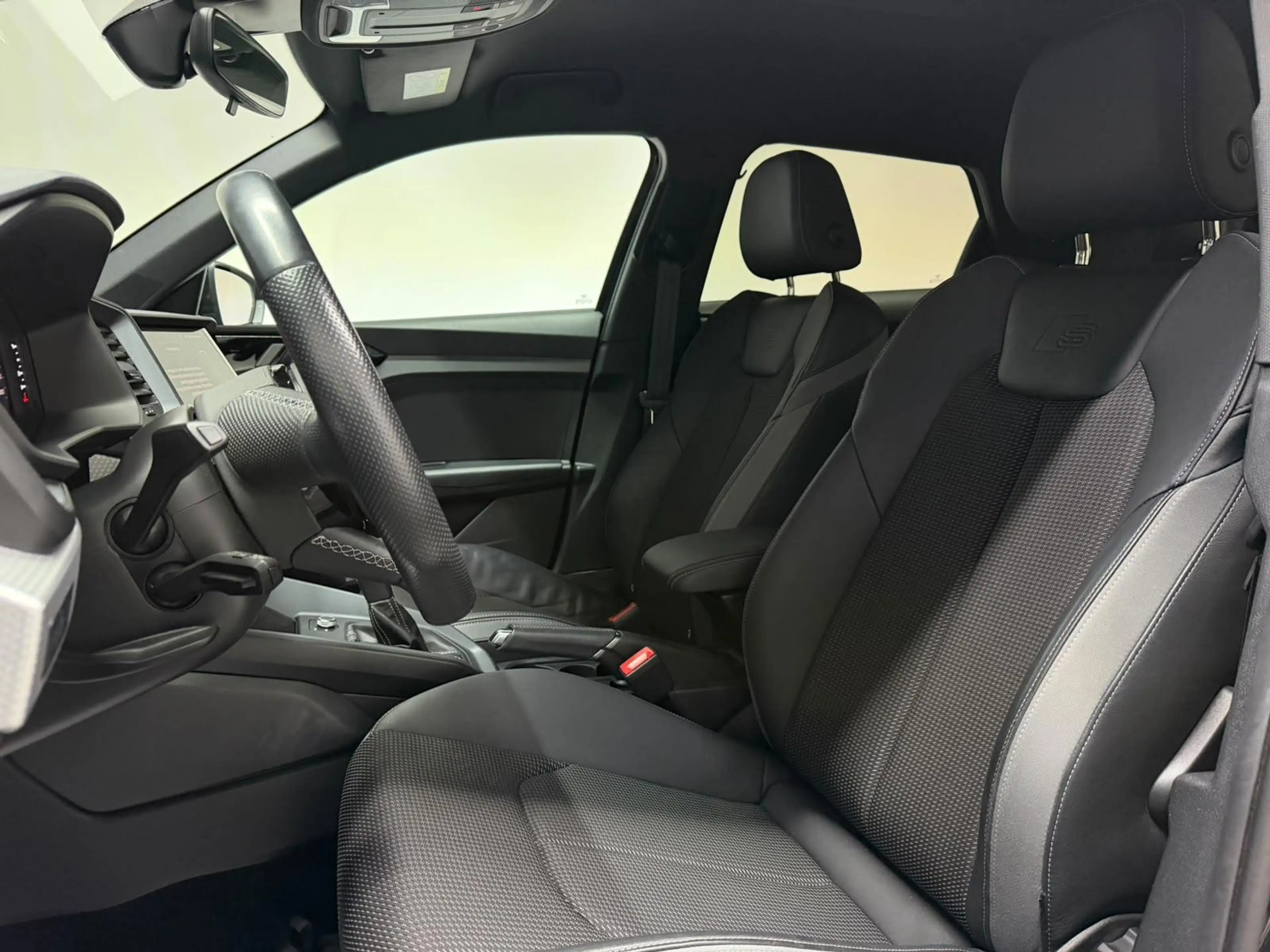 Audi A1 Sportback 30 TFSI S Line KeylessGo CarPlay Navi LE — photo 11