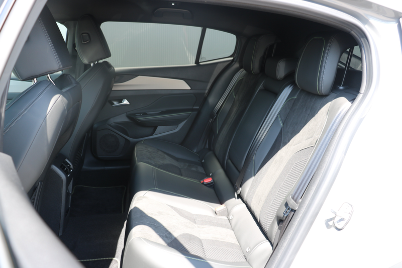 Peugeot 408 | Demo Deal | GT Avantage 58 kWh | Camera | Winter — photo 12