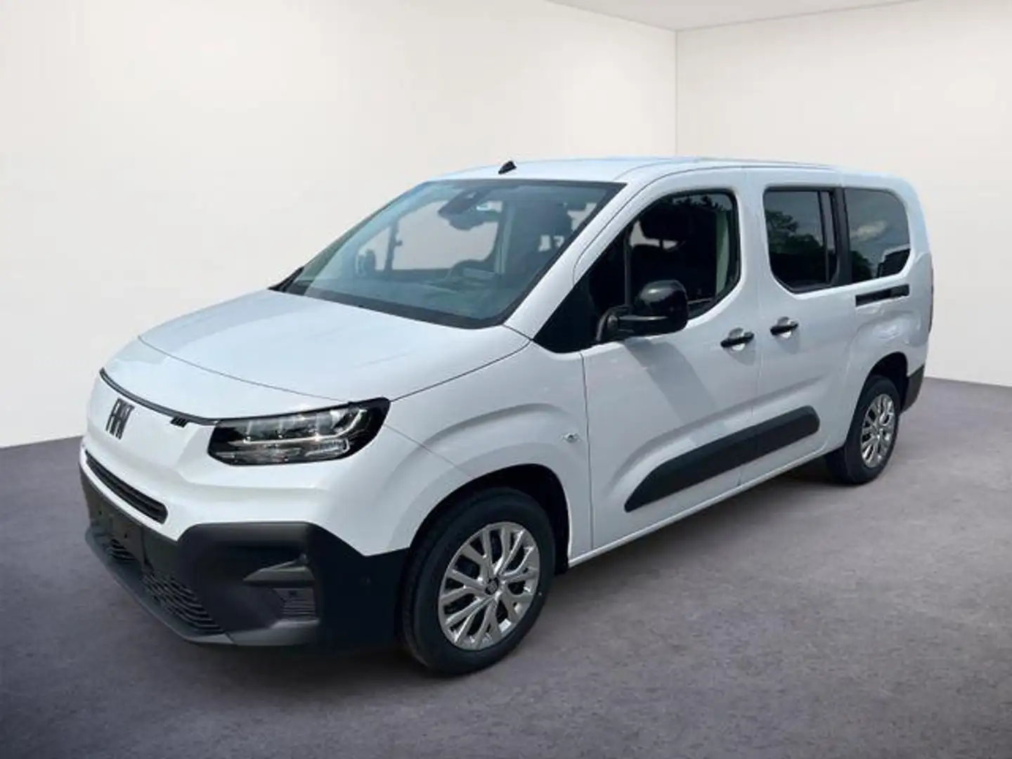 Fiat Doblo Maxi Kombi AT 1.5 130PS/7-SITZ/10`NAV/RFK/ 96 k... Schwarz - 1