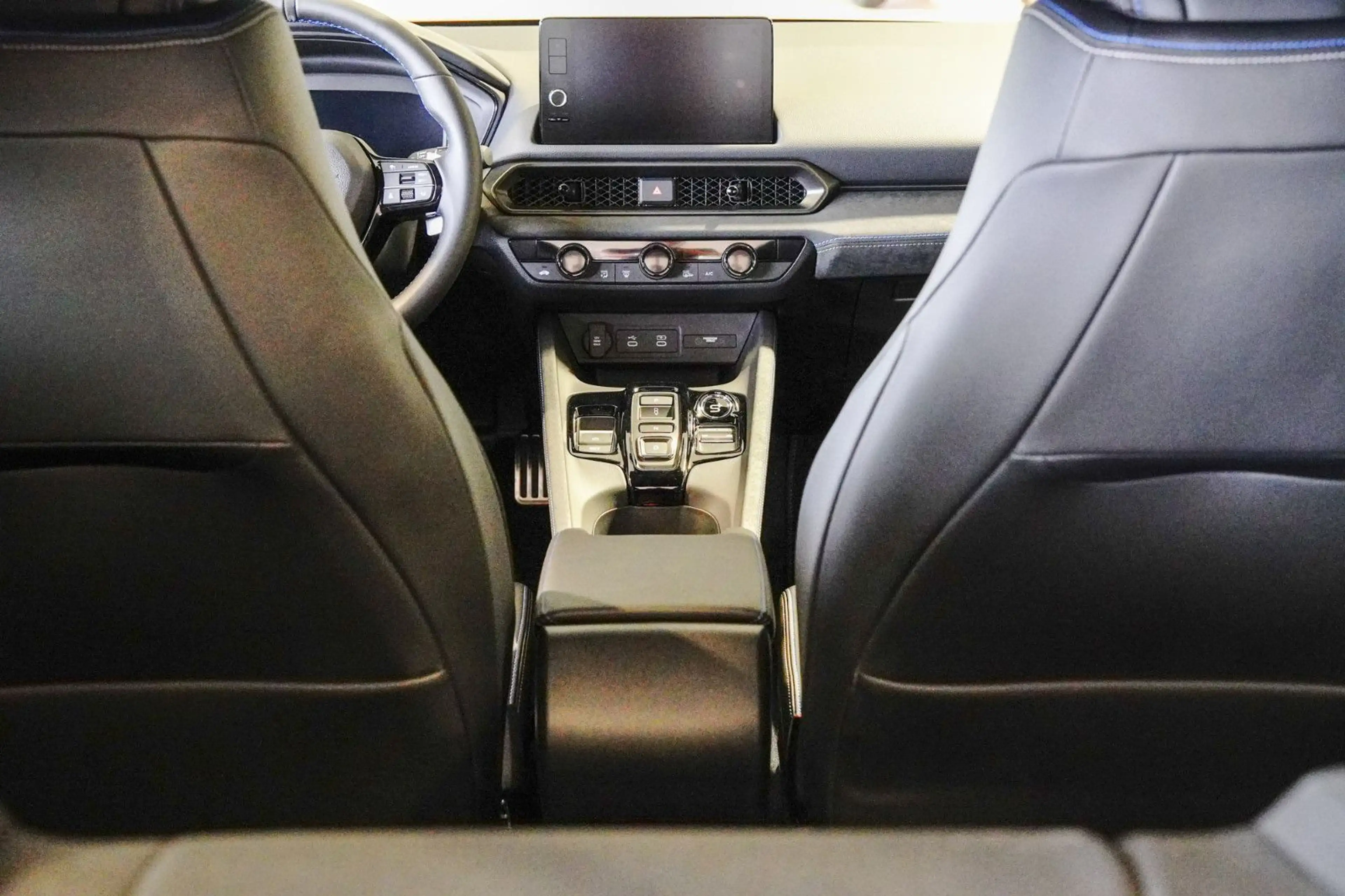 Honda Prelude 2.0 e:HEV Advance mit Black Paket — photo 8