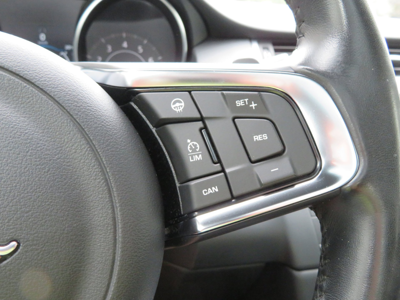 Jaguar E-Pace 2.0 P250 AWD R-Dynamic S LEDER-PANODAK-DEALER OH — photo 43