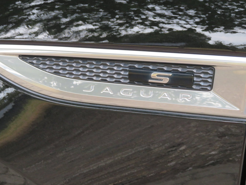 Jaguar E-Pace 2.0 P250 AWD R-Dynamic S LEDER-PANODAK-DEALER OH — photo 23