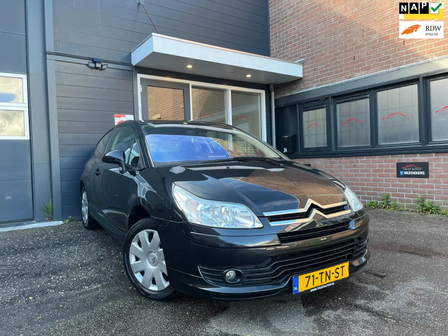 Citroen C4 Coupé 1.4-16V Image|NAP|CRUISE|AUX|AIRCO|ELEK.RAME Zwart - 1