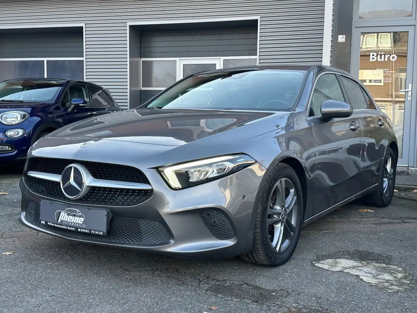 Mercedes-Benz A 200 d*WIDESCREEN*LED*SPORT*SHZ*PDC*TOP* Grau - 2