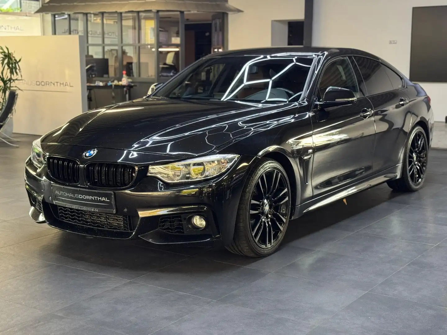 BMW 418 4 Gran Coupe 418 d M Sport/NAVI/XENON Schwarz - 1