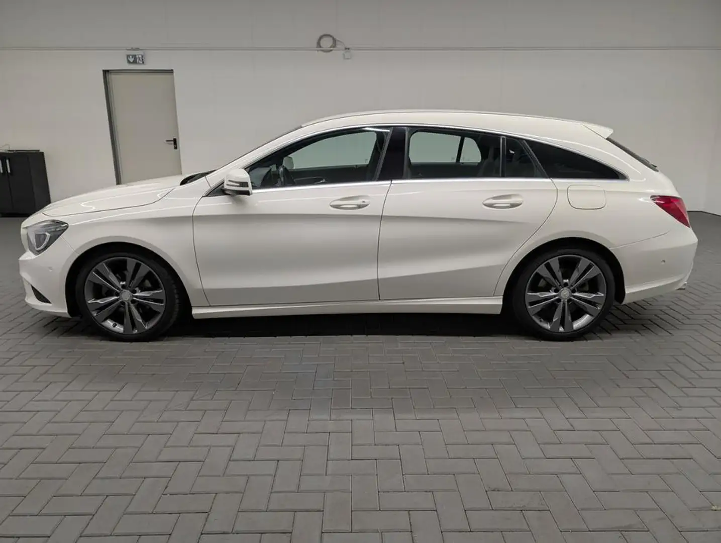 Mercedes-Benz CLA 200 Bi-Xenon/Navi/SHZ/PDC/el.Heck/Tempom. Blanc - 2