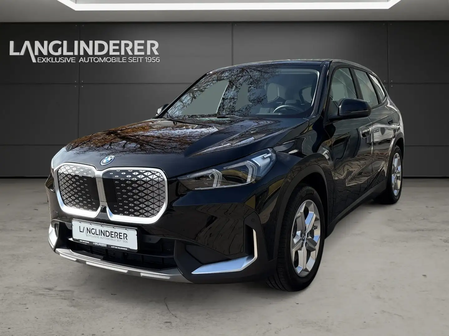 BMW iX1 xDrive30 NP 64.249,- HUD Driving&ParkingAssist Schwarz - 1