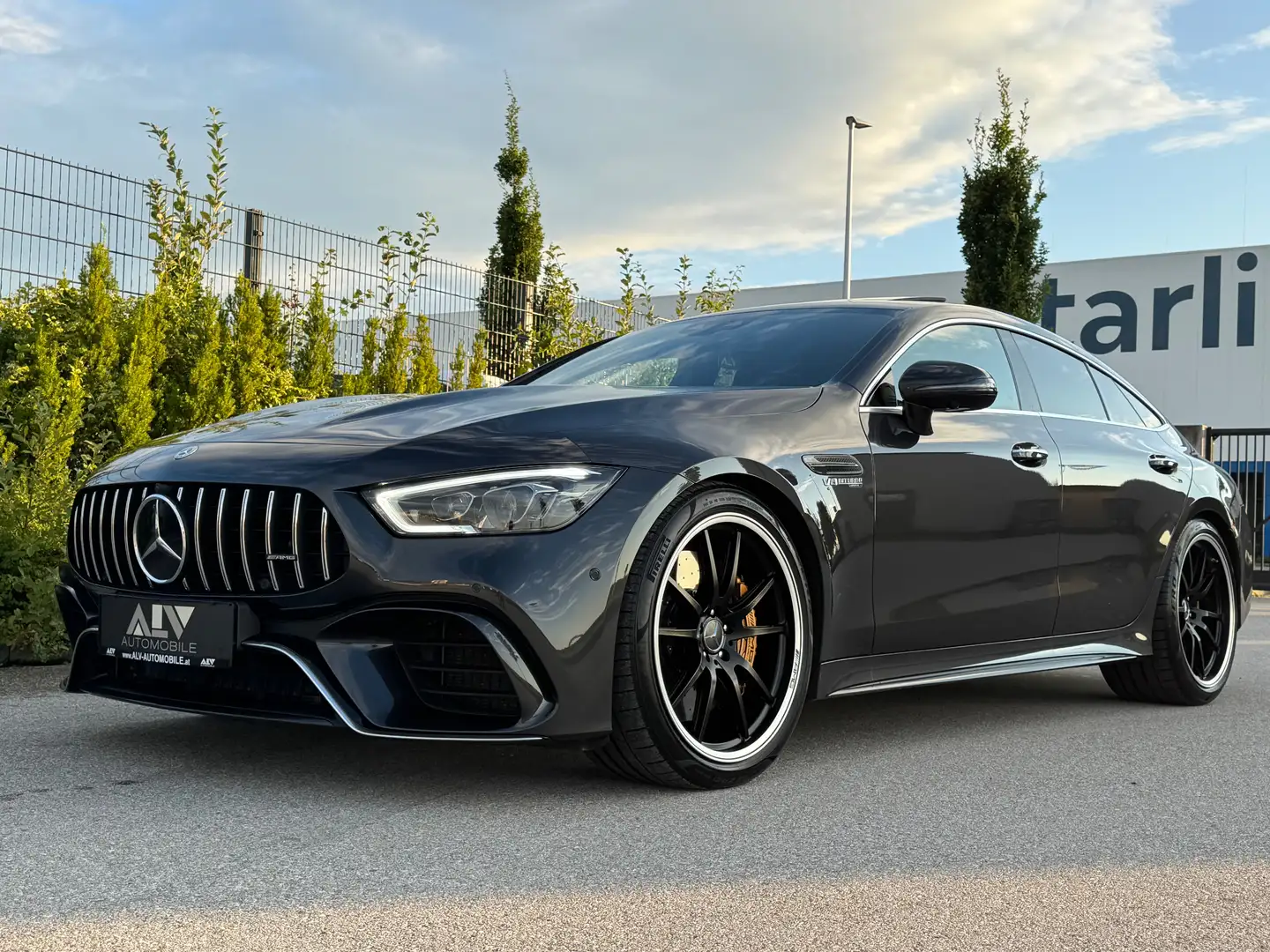 Mercedes-Benz AMG GT 63 S 4Matic+ Ceramic|Schiebedach|21"GTR Grau - 1