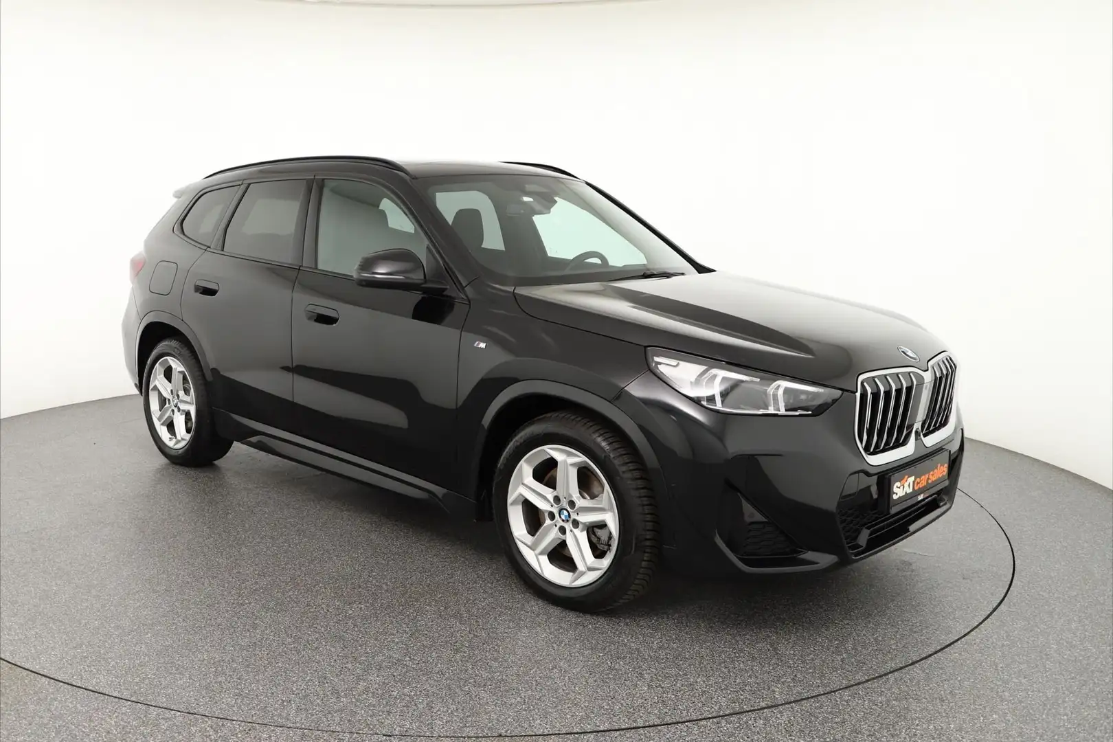BMW X1 xDrive 23d M Sport|adLED|HUD|h&k|Pano|ACC|AHK Schwarz - 1